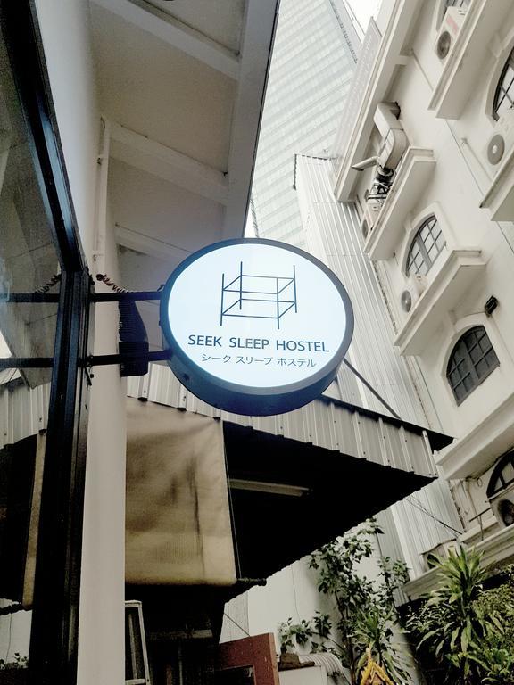 Seek Sleep Hostel Bangkok Bagian luar foto