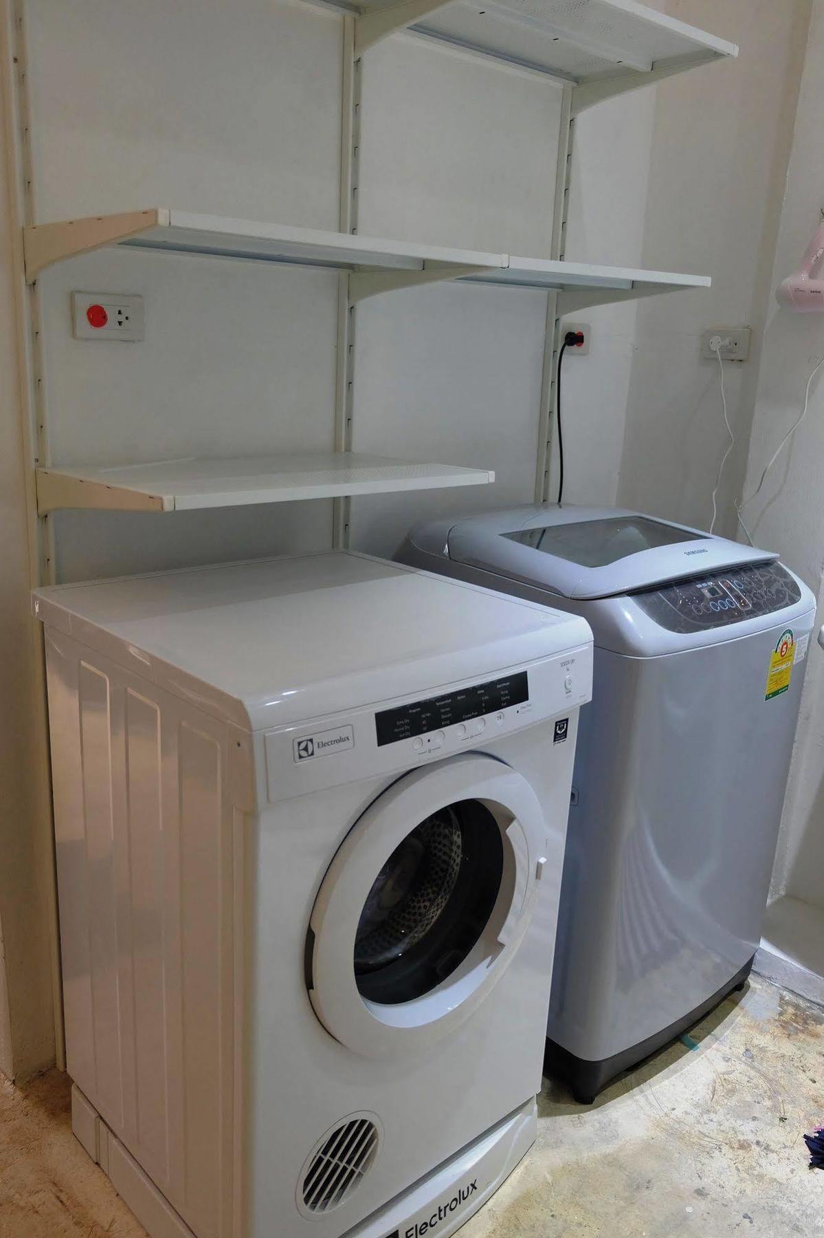 Seek Sleep Hostel Bangkok Bagian luar foto